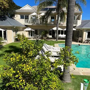 https://constantia-valley-lodge.hotels-capetown.com